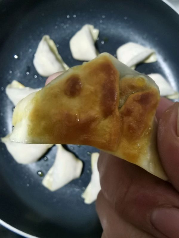 蕾丝冰花煎馄饨