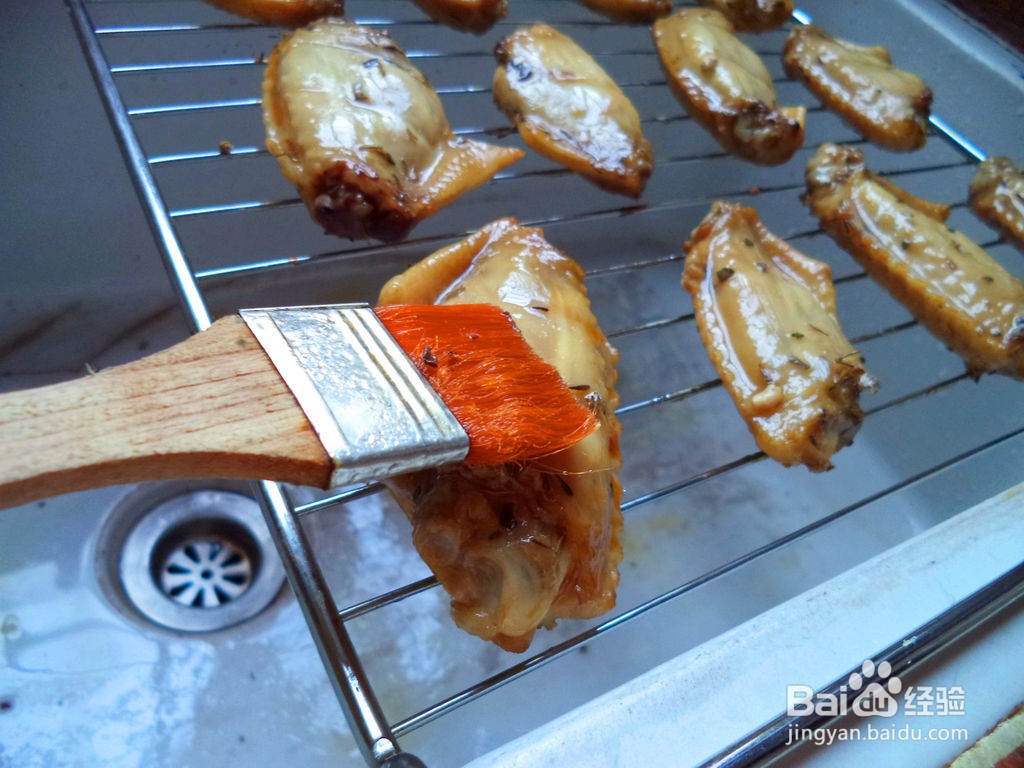 如何做出香草烤鸡翅?