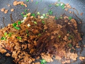 蚂蚁上树的做法步骤