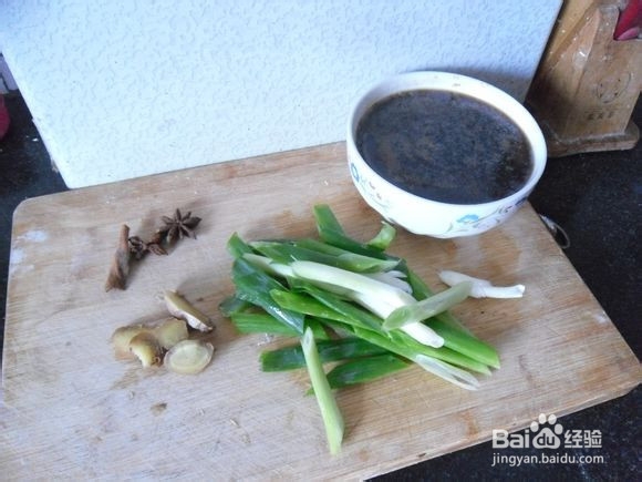 好吃美味的卤猪肘