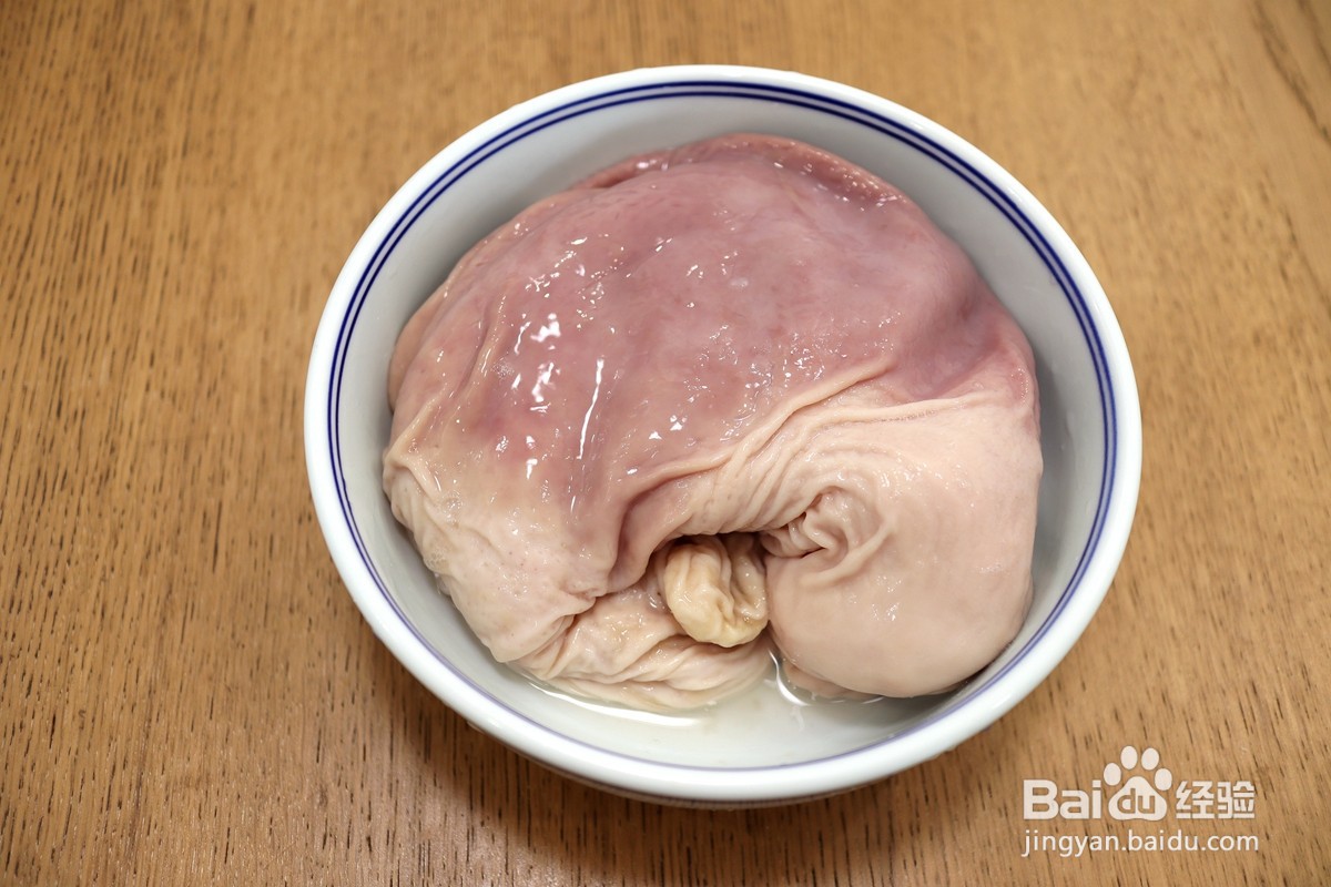 如何做出猪肚白果鸡汤?