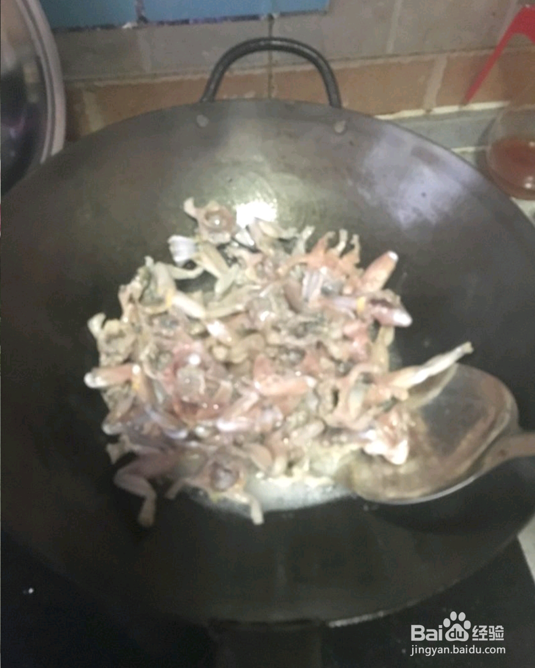 如何做出韭菜花爆炒青蛙？