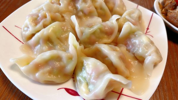 胡萝卜鸡蛋水饺