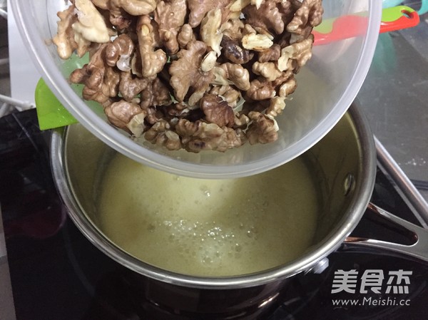 香甜核桃派的做法