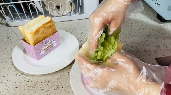 拔草厚蛋烧三明治