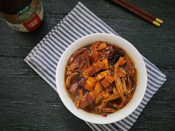 贴秋膘丨笋干红烧肉