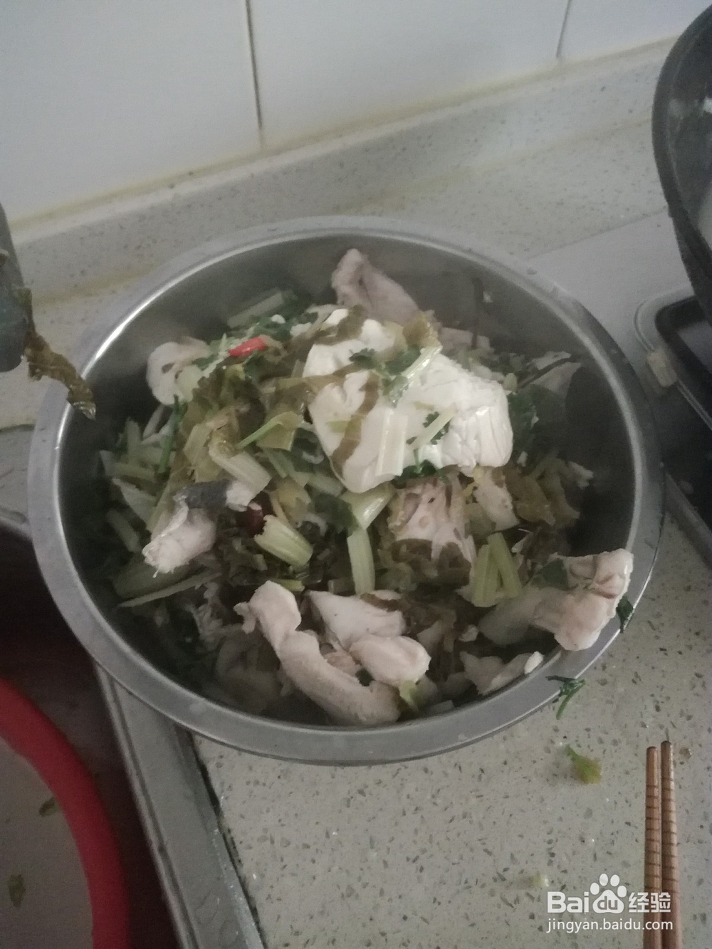 如何煮酸菜豆腐鱼？