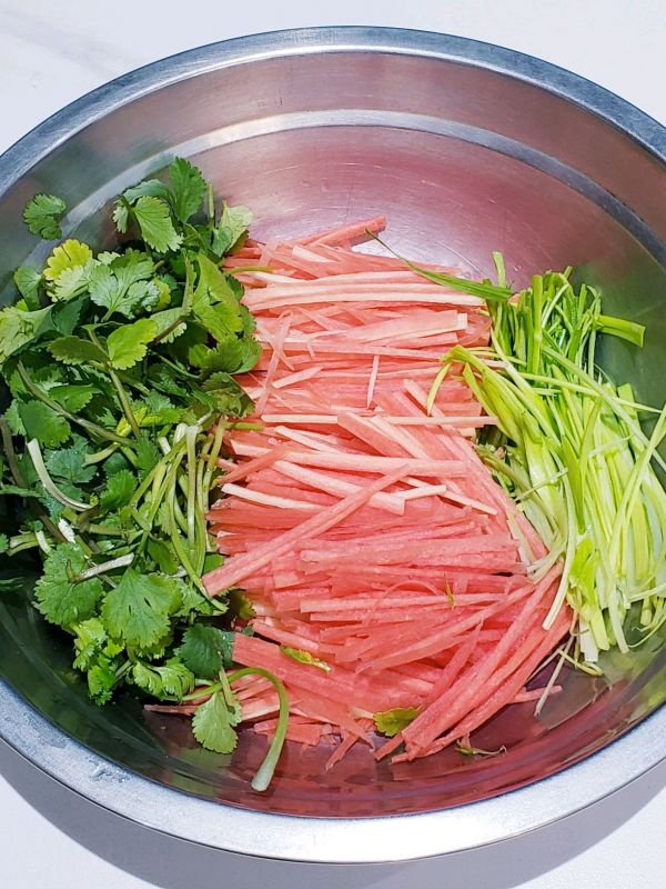 凉拌葱油胡萝卜丝