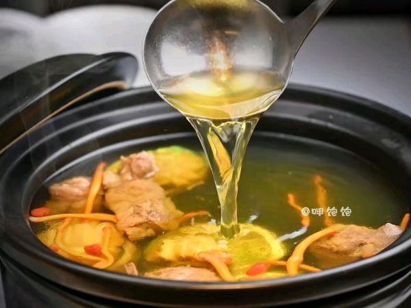 虫草花鲍鱼龙骨汤