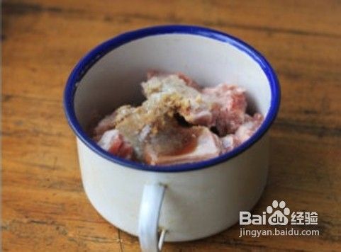 电饭锅菜谱之荷叶糯米蒸排骨做法