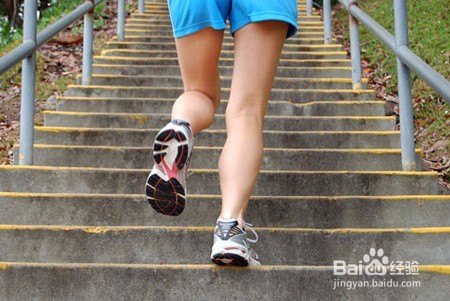 膝盖骨质增生的症状