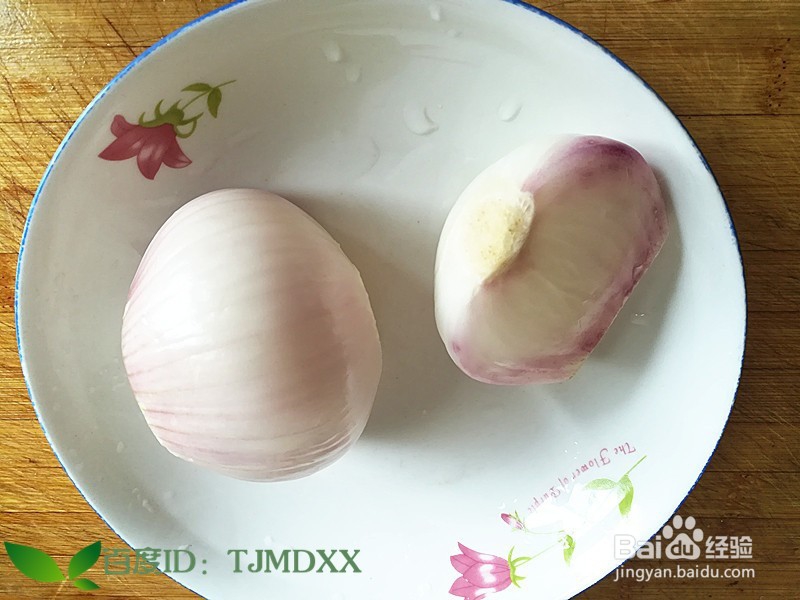 怎么做白洋葱拌东北黑木耳好吃呢