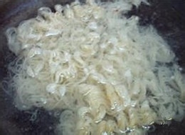 四季豆肉末拌面的做法