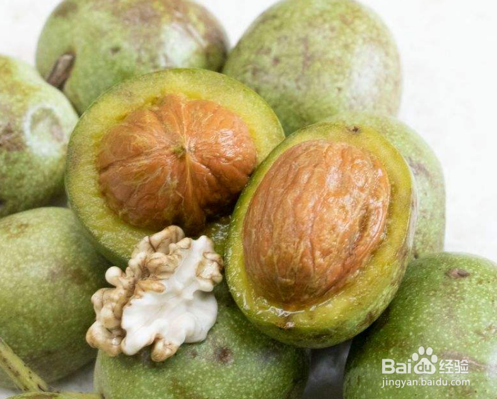 新打下来的核桃怎么处理