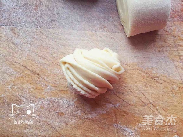 葱油小花卷的做法