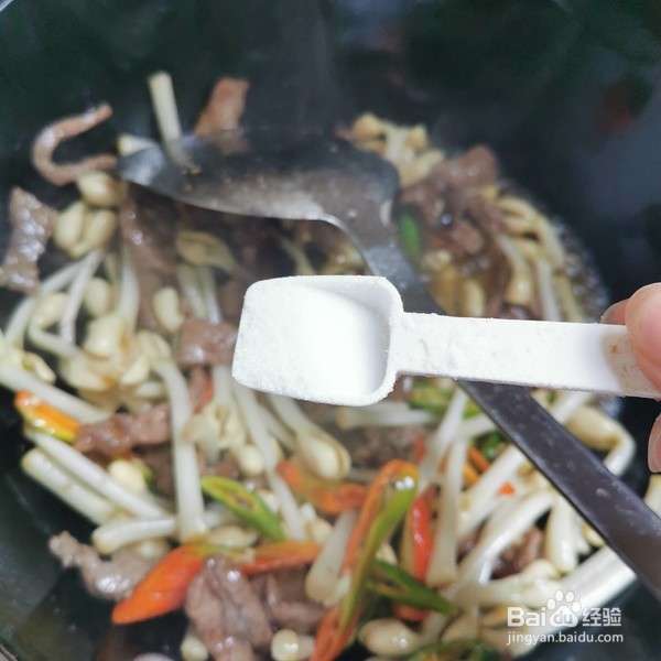 牛肉炒花生芽做法
