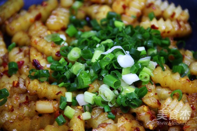 街边畅销的小零食——狼牙土豆