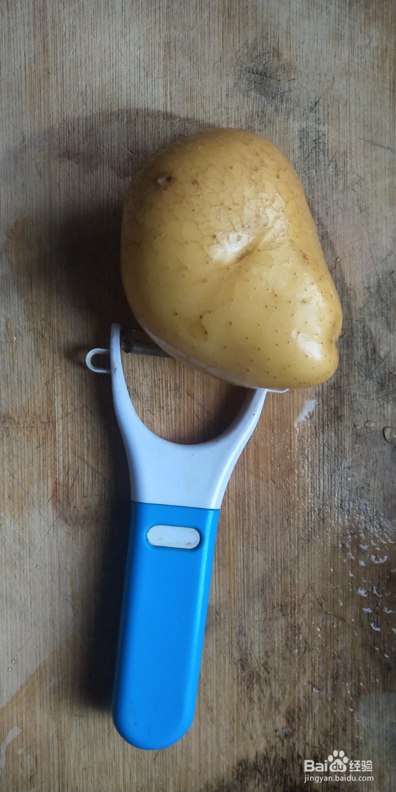 金黄香脆马铃薯片和马铃薯条的简单做法