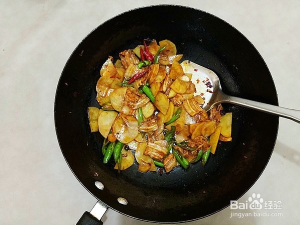 五花肉炒土豆片