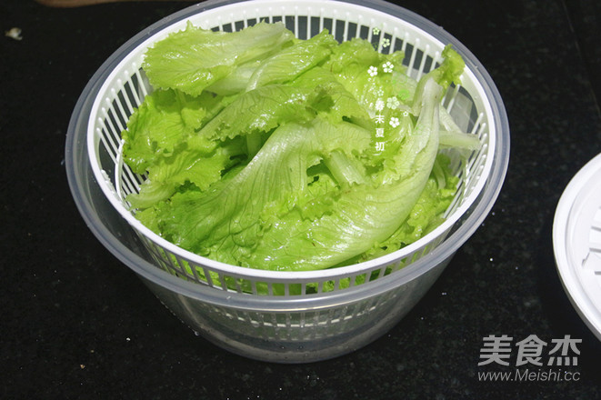 生菜香脆花生沙拉面包