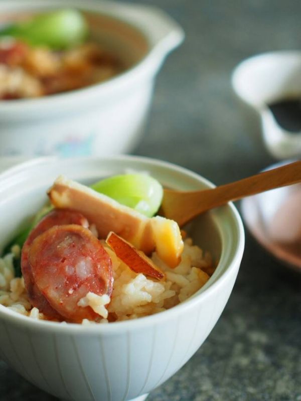 腊味双拼煲仔饭