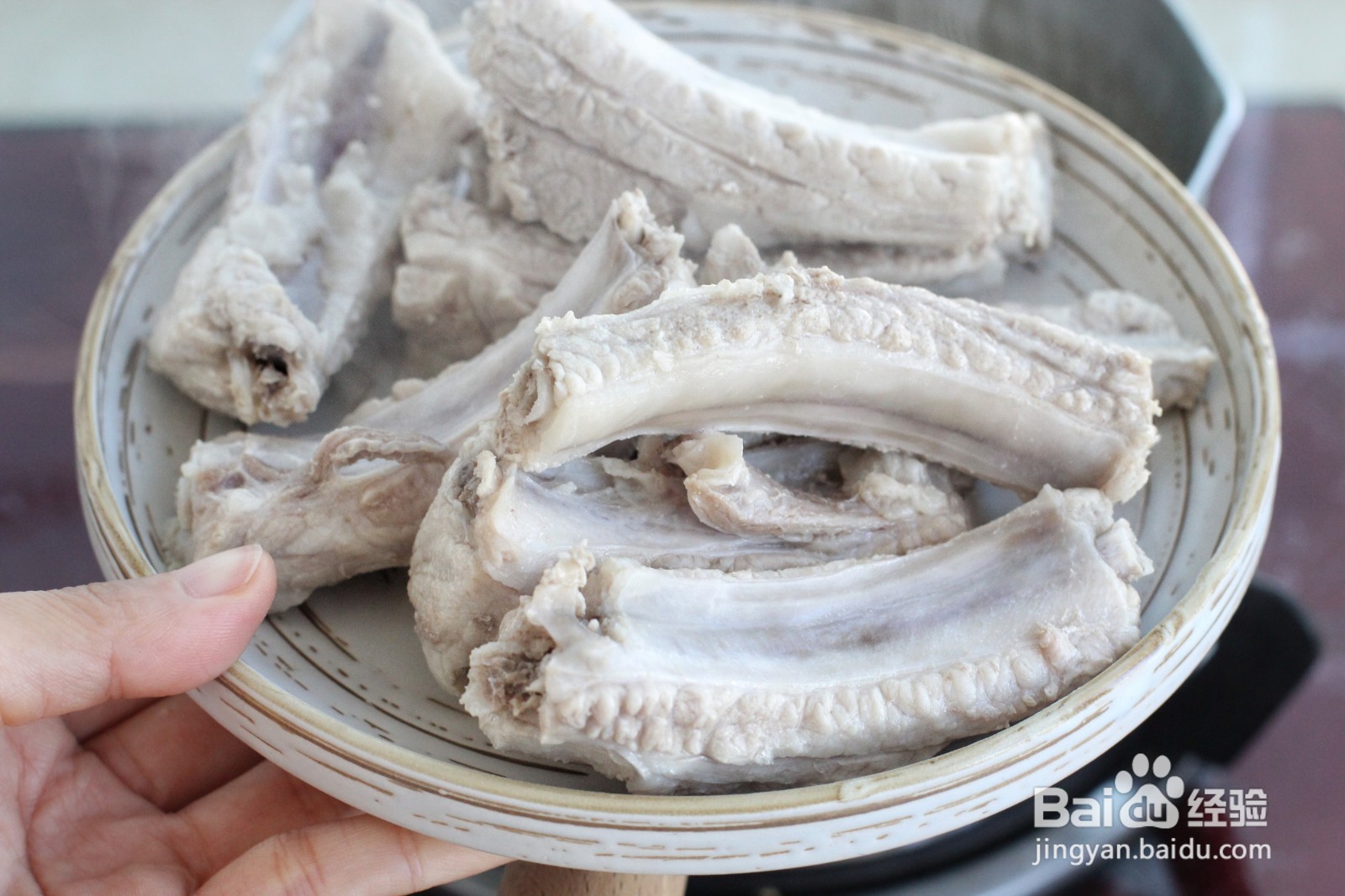 怎么做萝卜红枣排骨汤