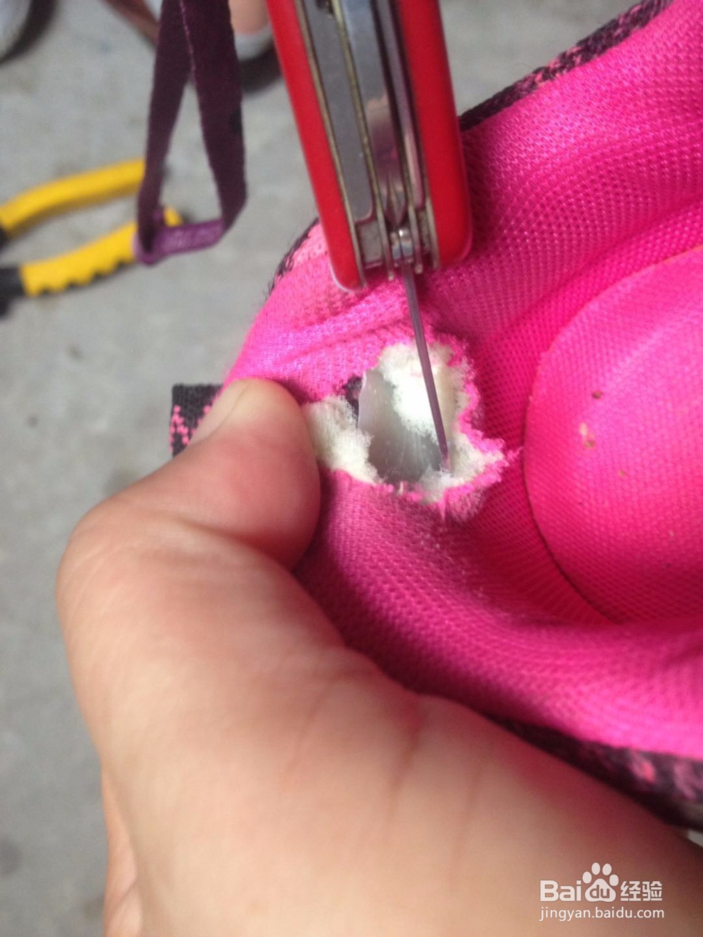 鞋磨脚后跟怎么办