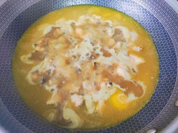 咖喱土豆鸡块盖浇饭