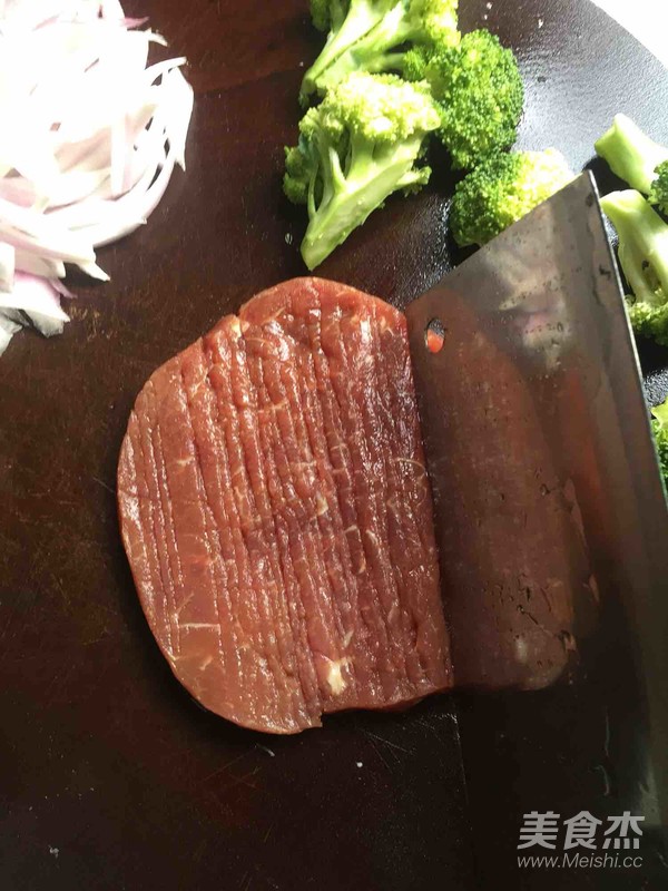 黑椒牛排的做法