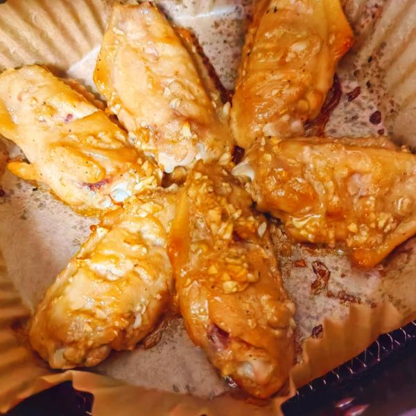 快手空气炸锅蒜香鸡翅