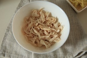 怎么做美味的鲜虾瑶柱鸡丝粥