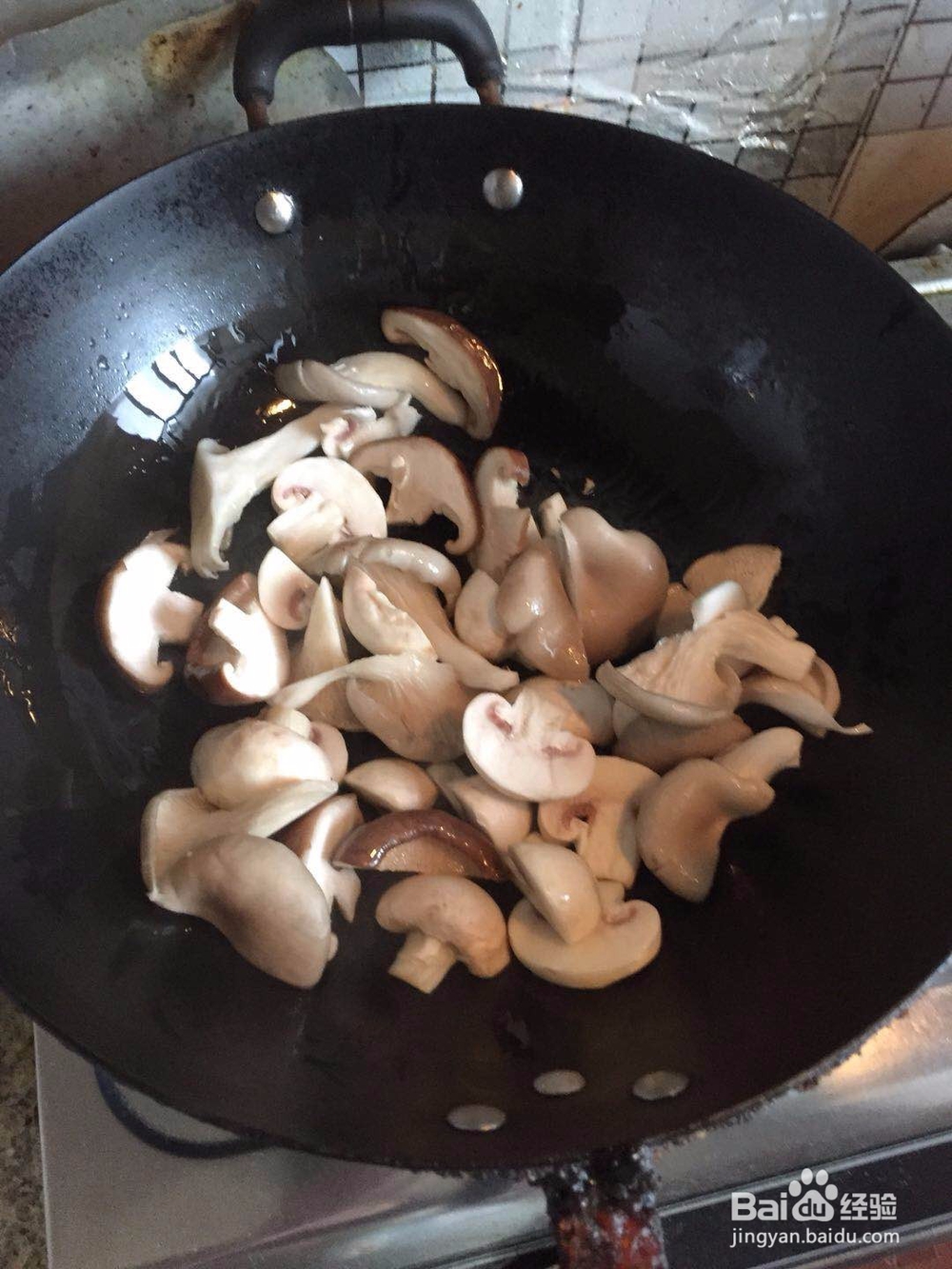 蘑菇青椒怎么做