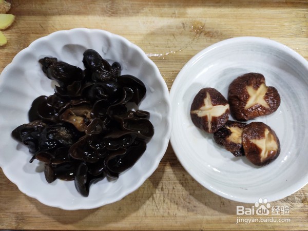 香菇木耳蒸鸡做法