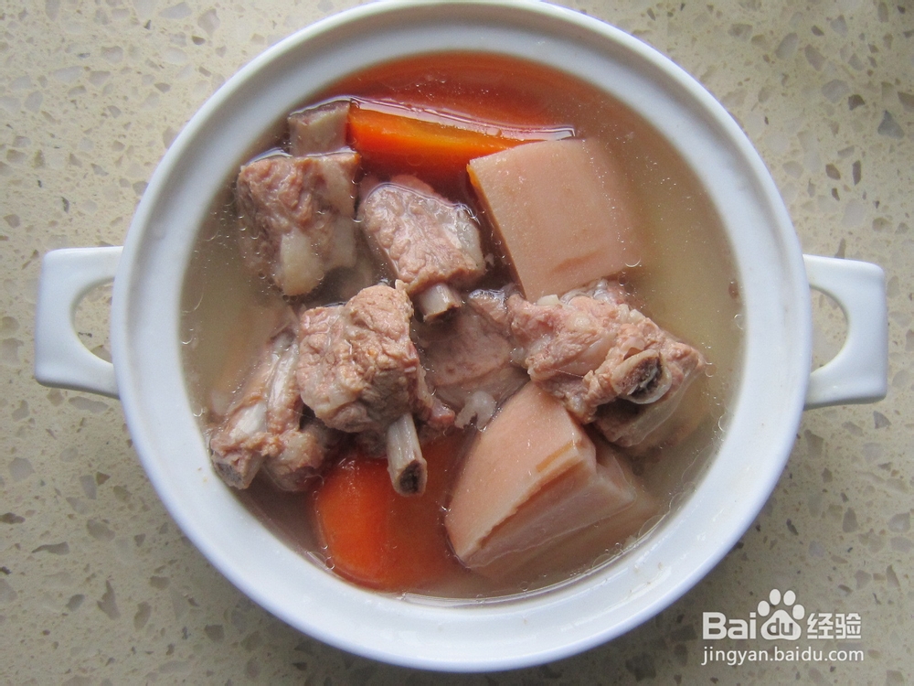 冬季里一碗让人心生温暖的热汤------排骨莲藕汤