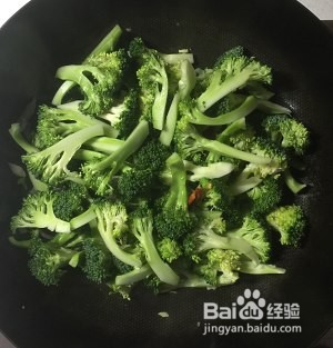 食补养生蚝油干锅西兰花的做法