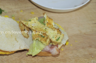 黄金菠萝芝士蛋堡