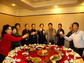 毕业后如何组织同学聚会