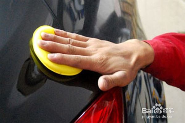 除胶剂喷完变白色怎么清除