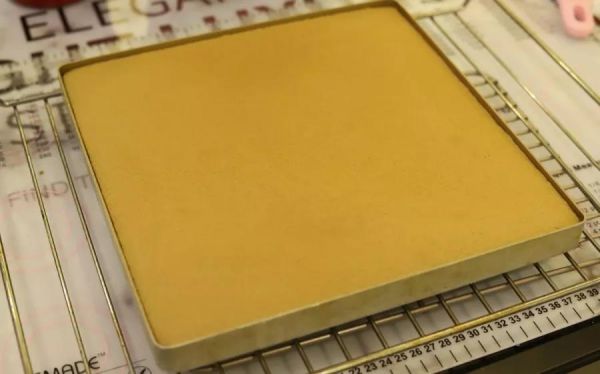 咖啡戚风蛋糕卷