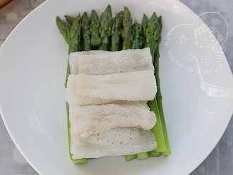 金汤竹荪扒芦笋