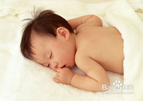 宝宝睡姿各有利弊
