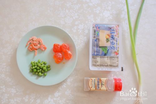 海鲜美食-蟹黄豆腐咸蛋虾仁豆腐的做法