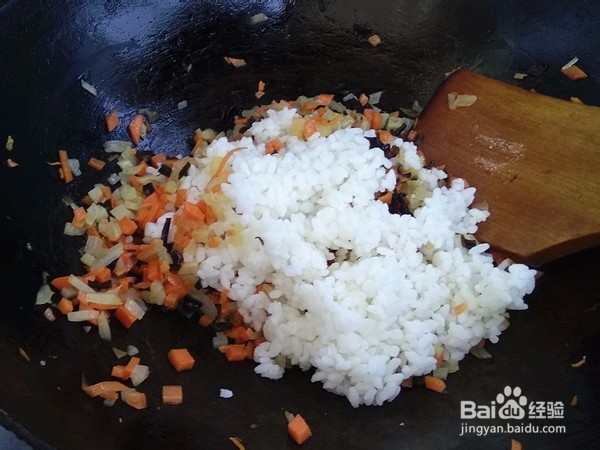 萝卜青椒炒牛肉肠