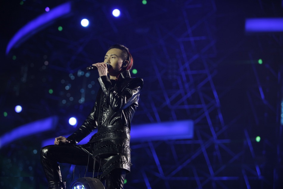 《曾经有个女孩对我说，说我保护她的梦》这个歌名是什么