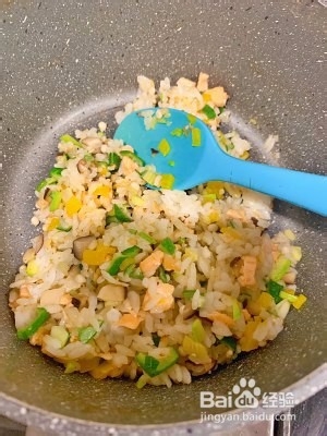 如何做出好吃的三文鱼炒饭