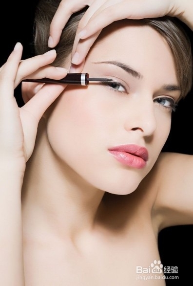 殿堂级画眼线法 拥有大眼美女气质