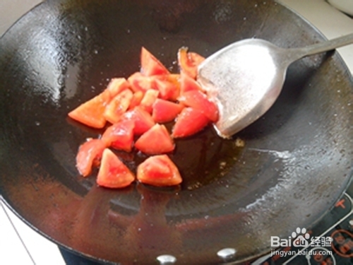 轻松几步剥番茄皮:茄汁藕丁