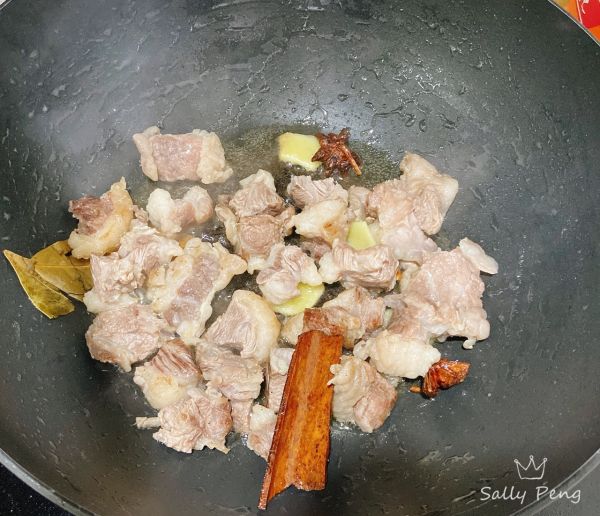 西红柿土豆牛腩