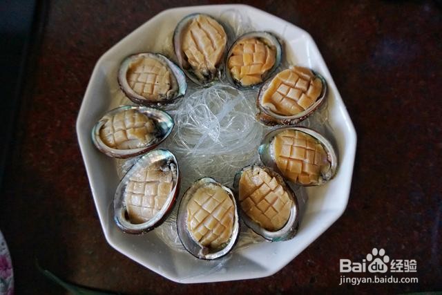 家庭自制蒜香粉丝鲍鱼蒸蛋