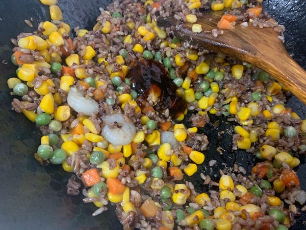 低GI藜麦杂粮菠萝饭